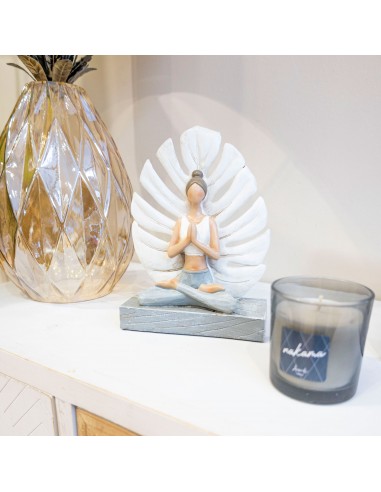 Figura decorativa chica yoga