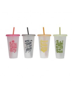 Vaso de plástico con cañita... 2