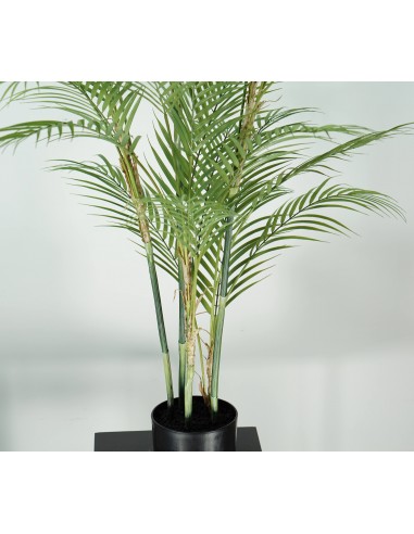 Palmera artificial con maceta negra...