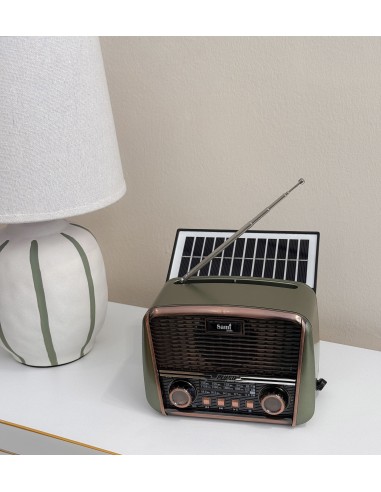 Radio vintage panel solar