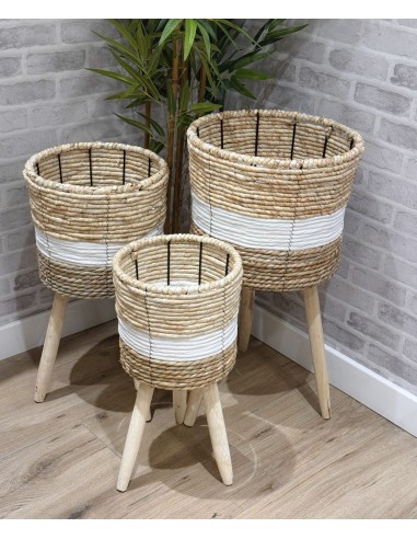 Macetero fibra con pie madera Yumae